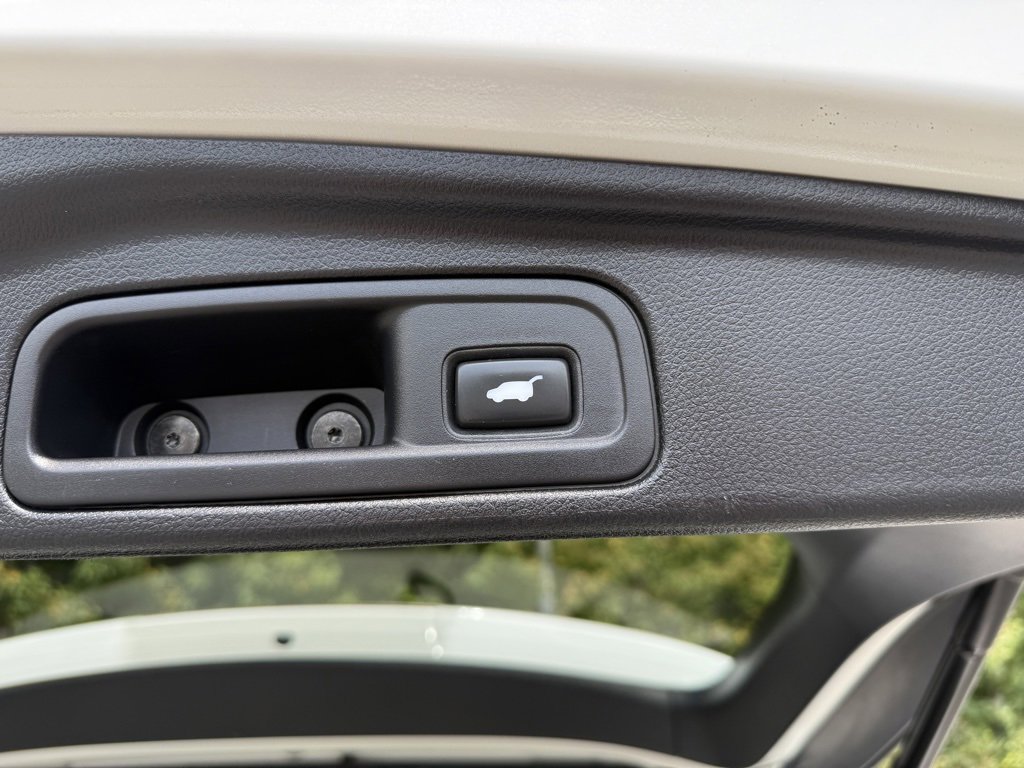 Used 2018 Honda Pilot Touring image 49