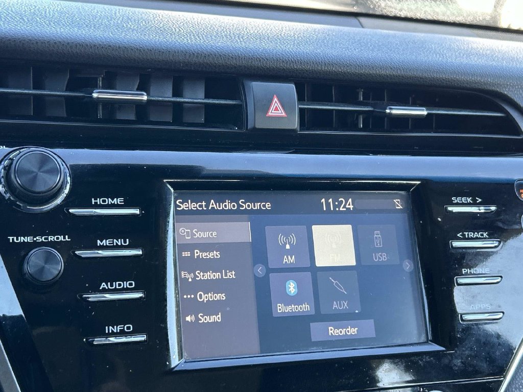 Used 2018 Toyota Camry SE FWD image 31