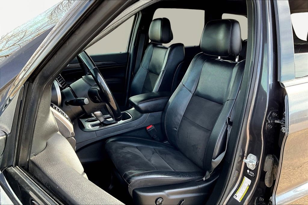 Used 2021 Jeep Grand Cherokee Laredo X image 27