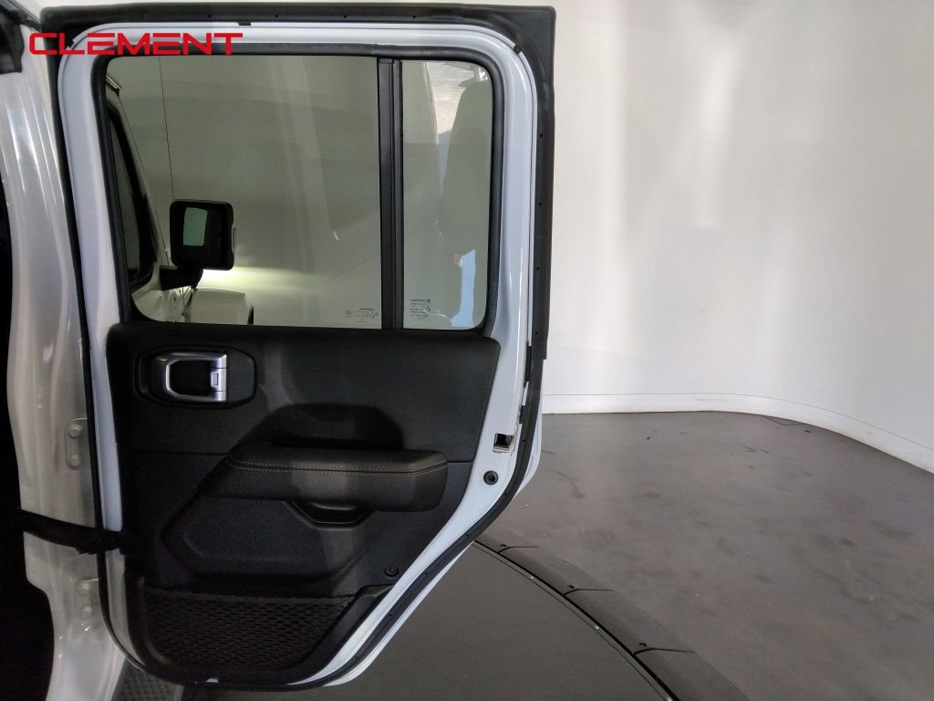 Used 2022 Jeep Wrangler Unlimited Sahara image 37