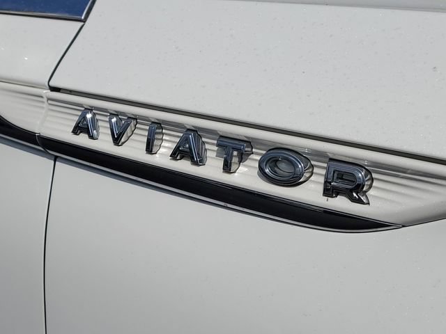 Used 2021 Lincoln Aviator Reserve AWD/4WD image 6