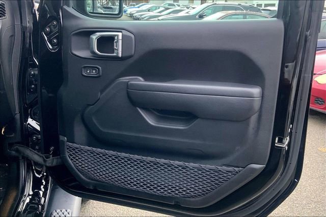 Used 2022 Jeep Gladiator Sport image 18