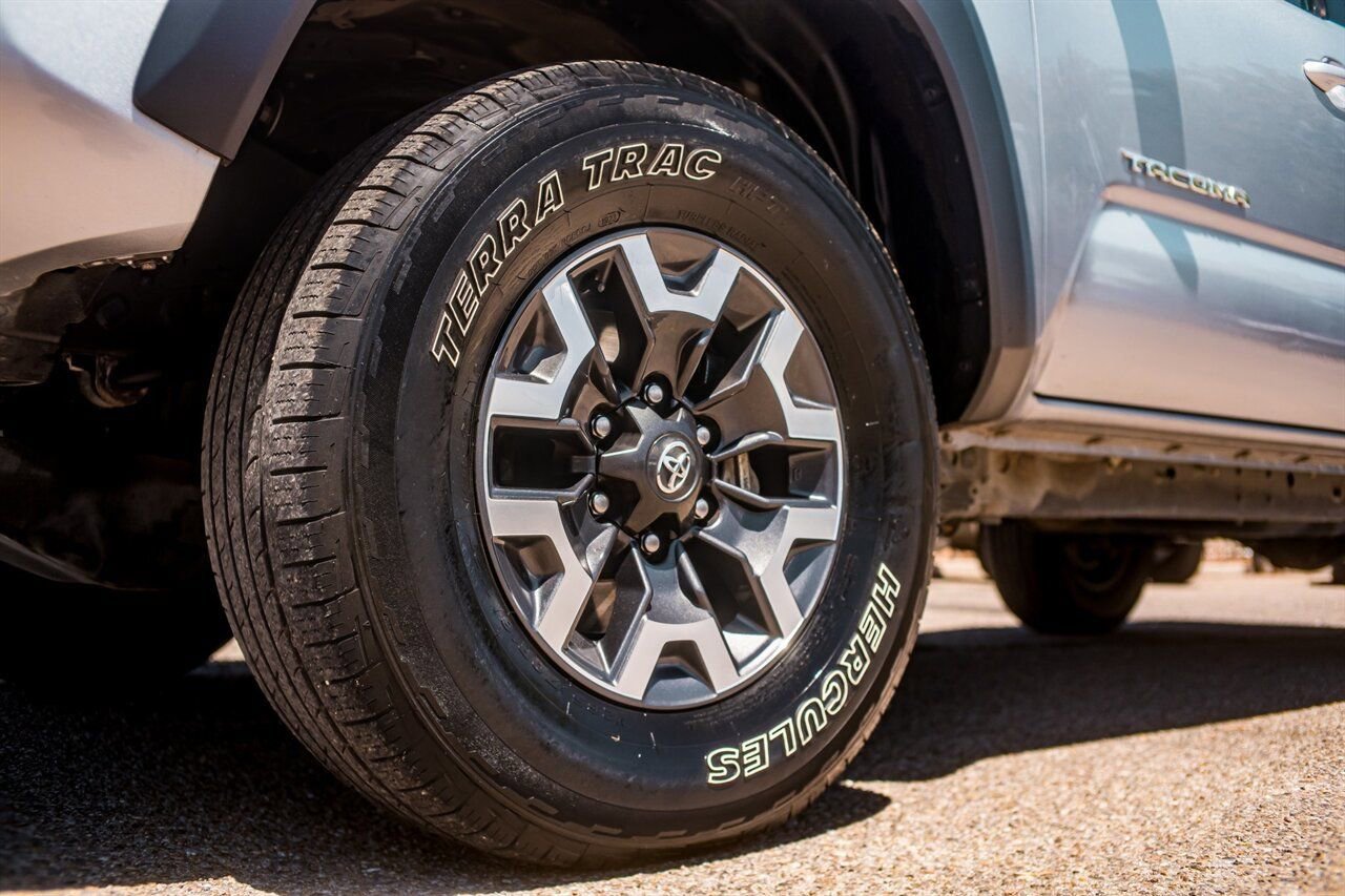 Used 2023 Toyota Tacoma TRD Off-Road AWD/4WD image 12