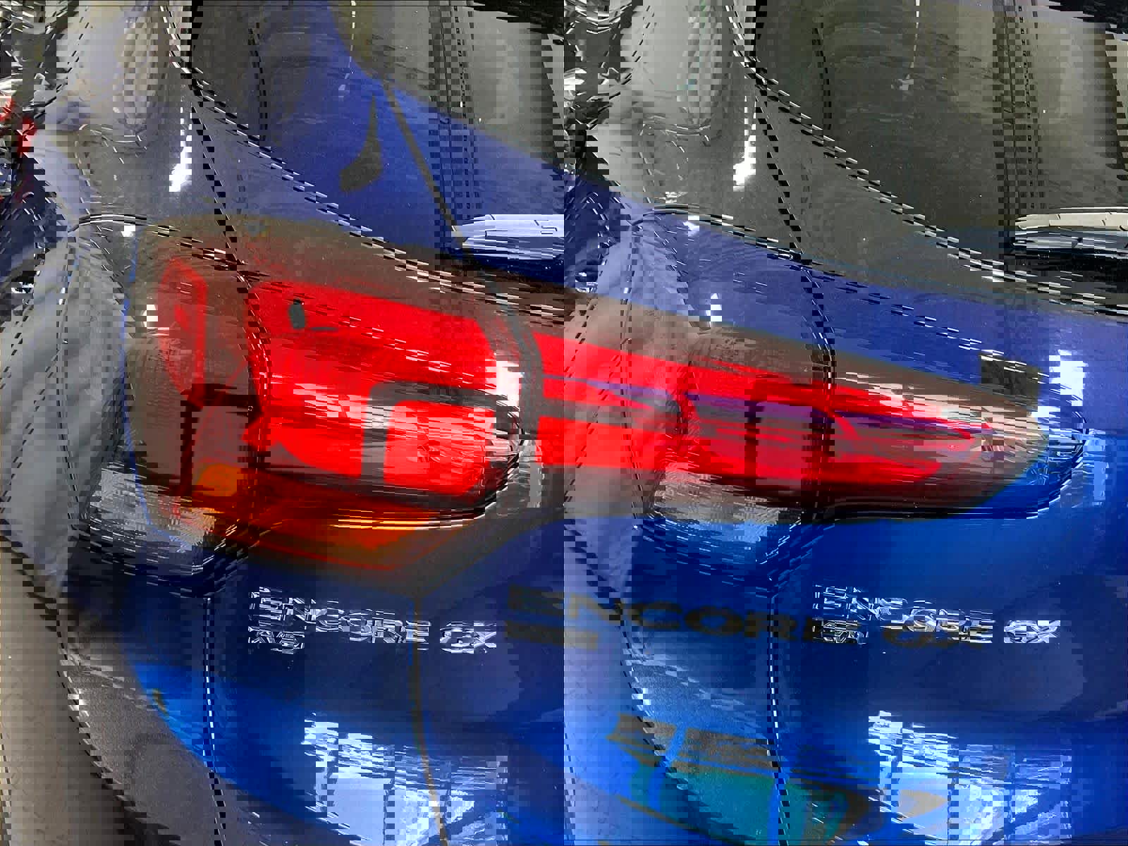 Used 2023 Buick Encore GX Select w/ Safety Package II image 32