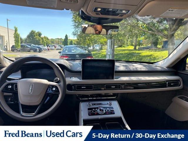Certified 2023 Lincoln Aviator AWD w/ Premium Package image 17