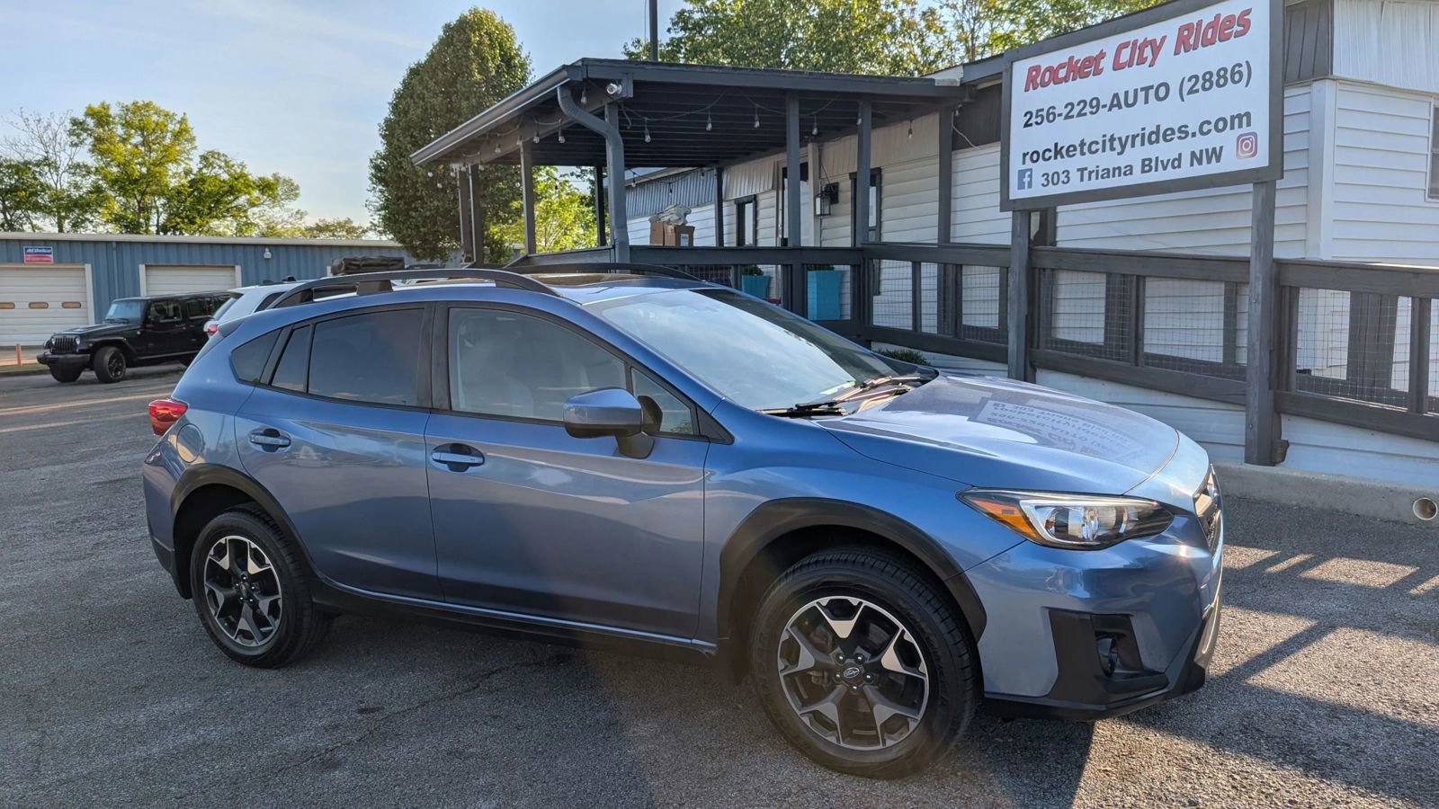 Used 2020 Subaru Crosstrek 2.0i Premium w/ Moonroof Package 1 AWD/4WD image 1