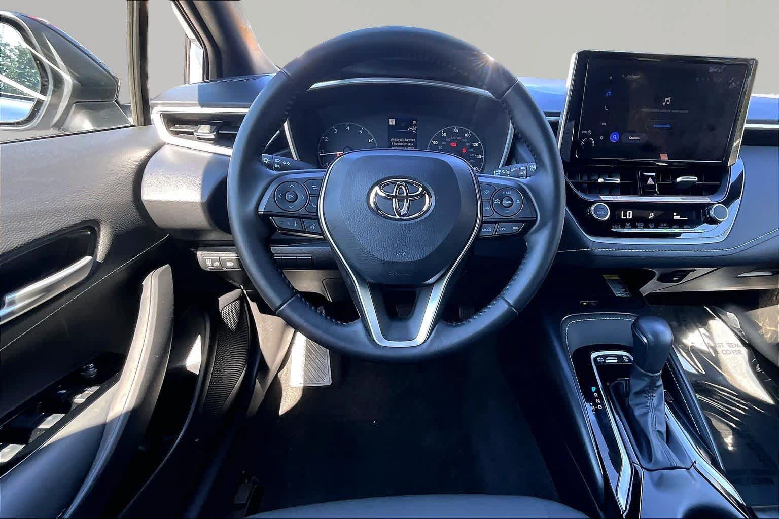 Certified 2026 Toyota Corolla SE FWD image 6