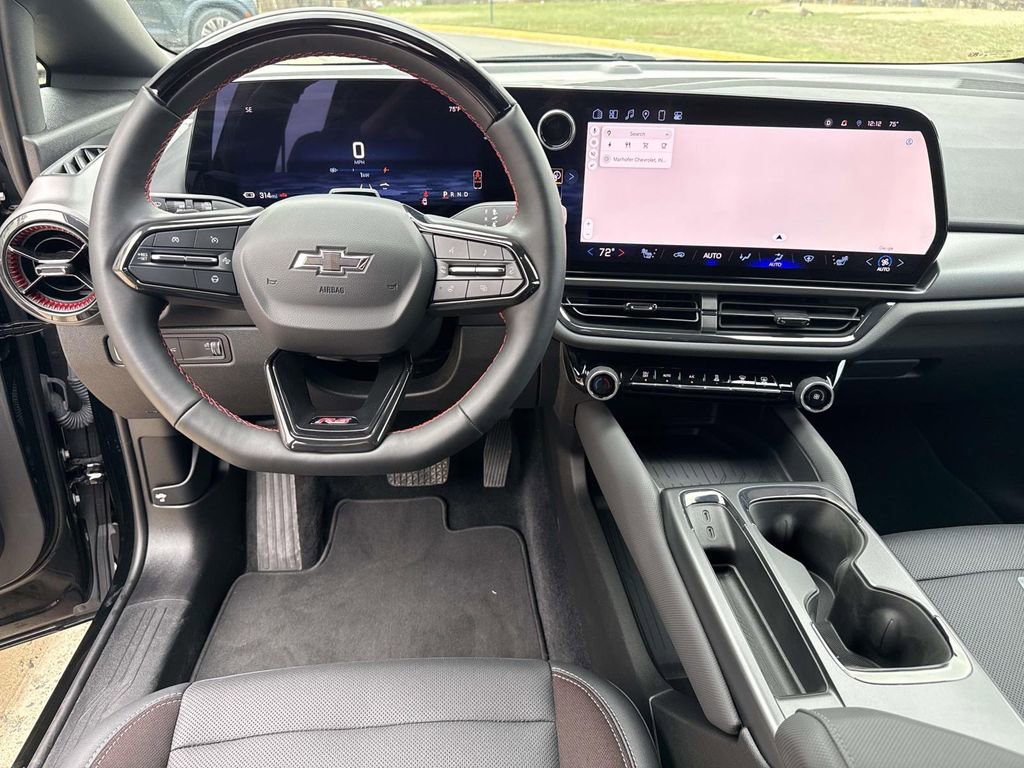 Used 2024 Chevrolet Equinox EV RS image 30