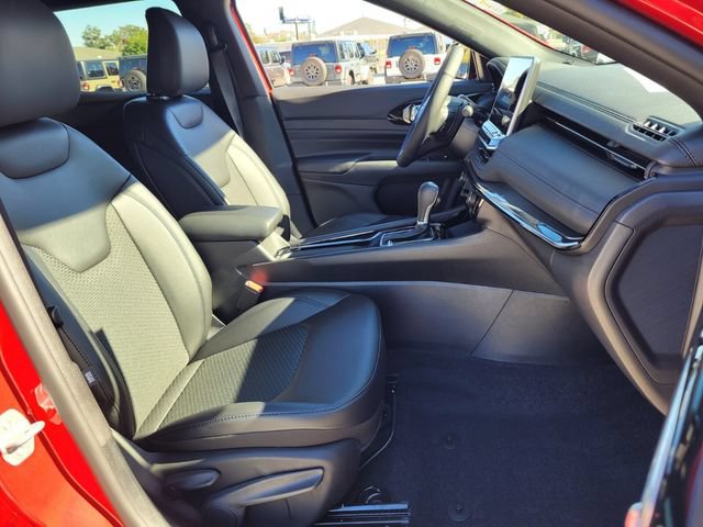 Used 2026 Jeep Compass Latitude AWD/4WD image 16