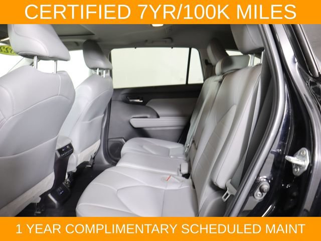 Used 2022 Toyota Highlander XLE AWD/4WD image 40