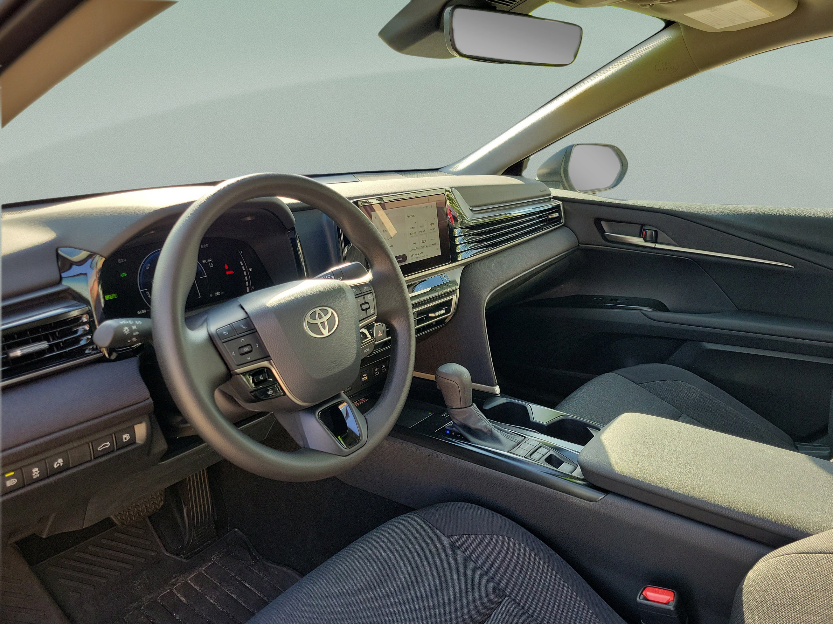 Used 2026 Toyota Camry LE w/ Convenience Package FWD image 8
