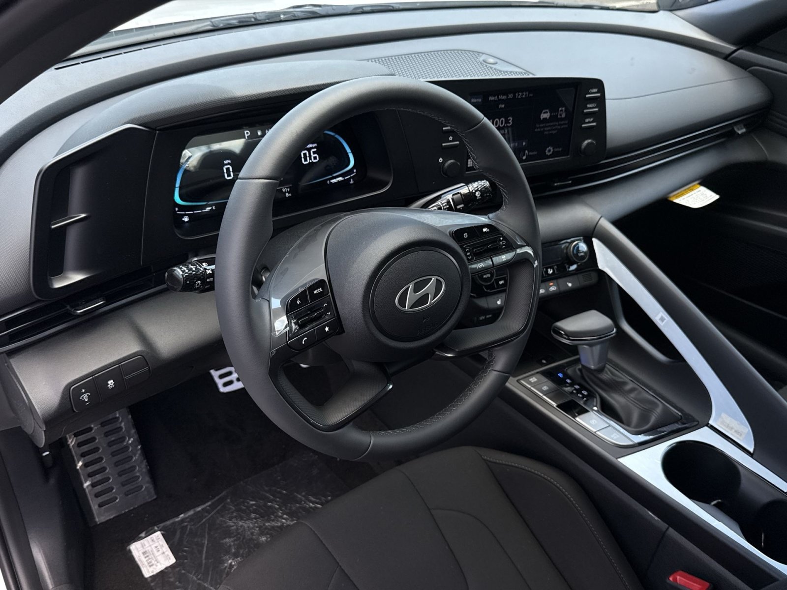 New 2026 Hyundai Elantra SEL Sport Premium FWD image 16