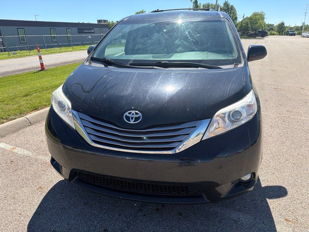 Used 2016 Toyota Sienna XLE Premium AWD/4WD image 3