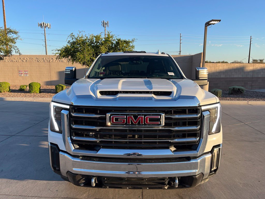 Used 2024 GMC Sierra 3500 SLT AWD/4WD image 2
