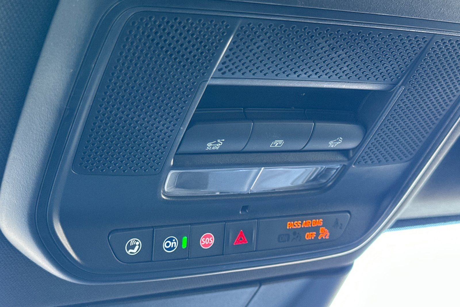 Used 2024 Acura ZDX A-Spec image 23