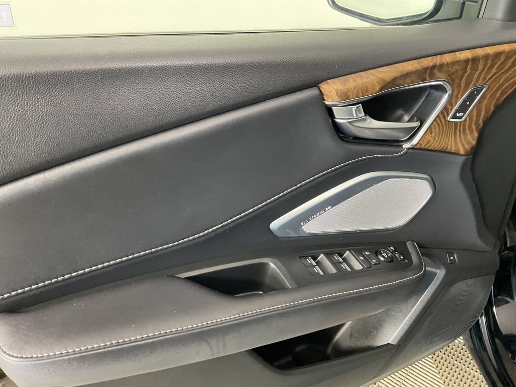 Used 2023 Acura RDX AWD w/ Advance Package image 17