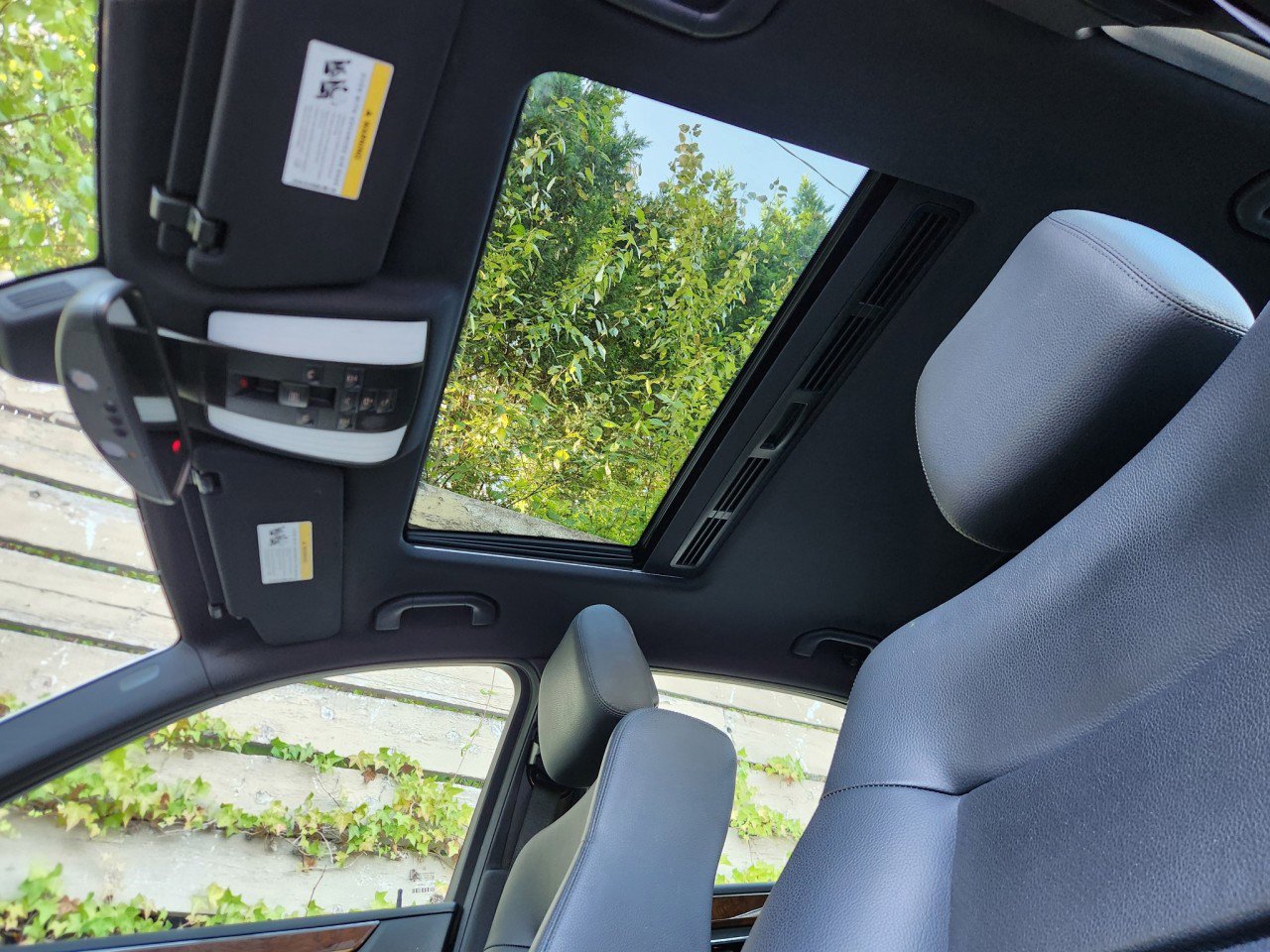 Used 2011 Mercedes-Benz E 350 Sedan image 10