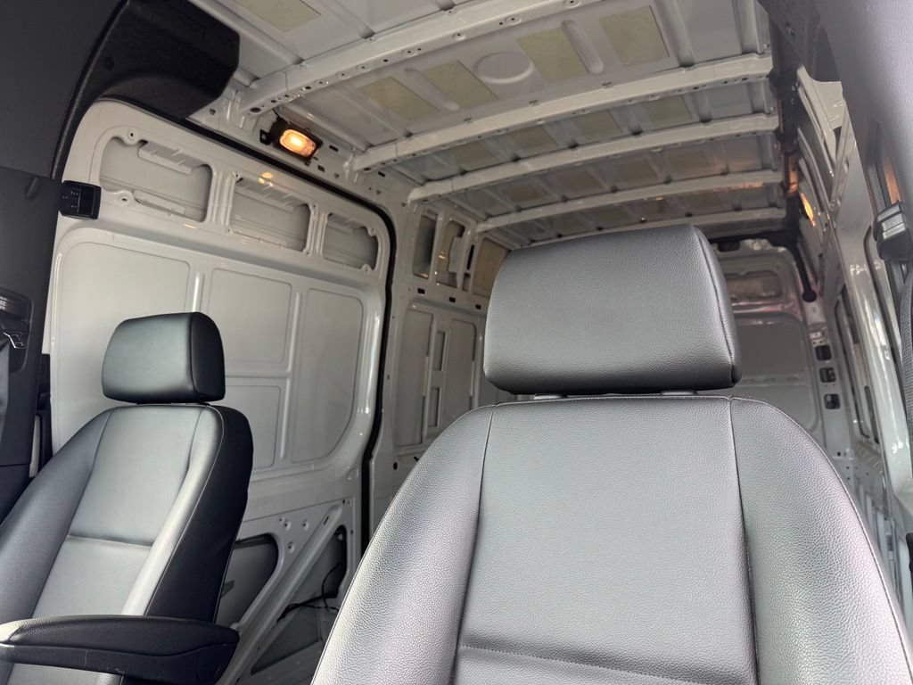 Used 2025 Mercedes-Benz Sprinter 2500 image 20