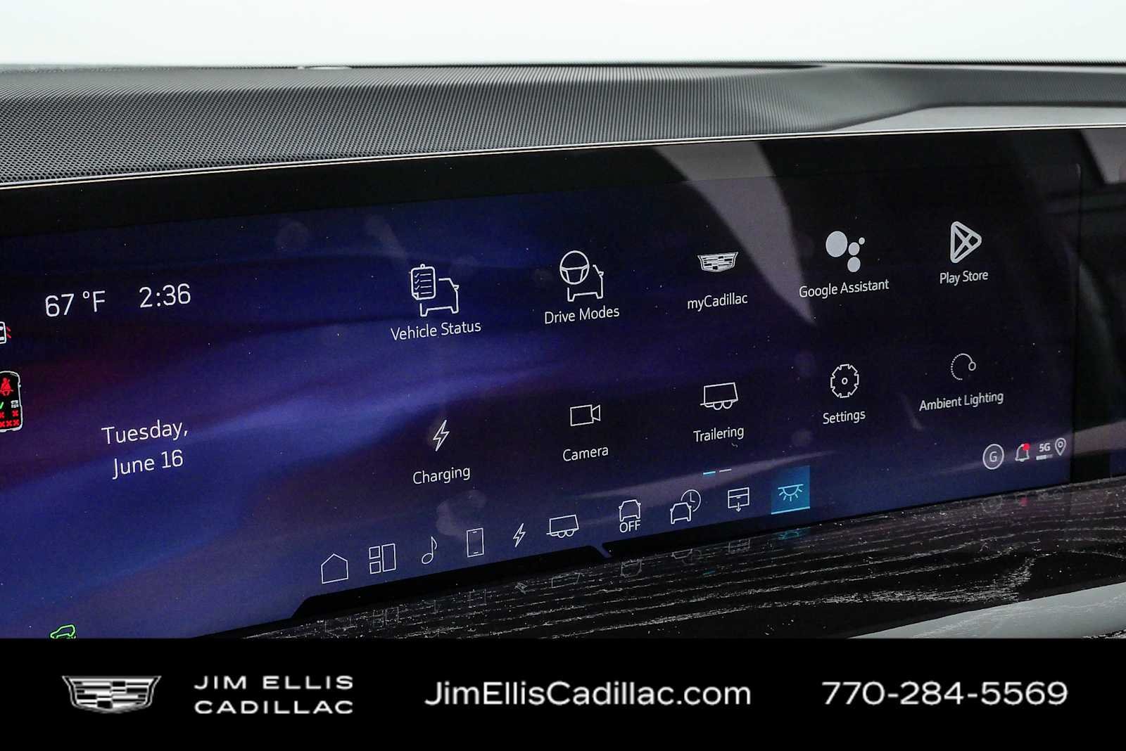New 2026 Cadillac Escalade IQ Sport 1 w/ LPO, Floor Liner Package AWD/4WD image 13