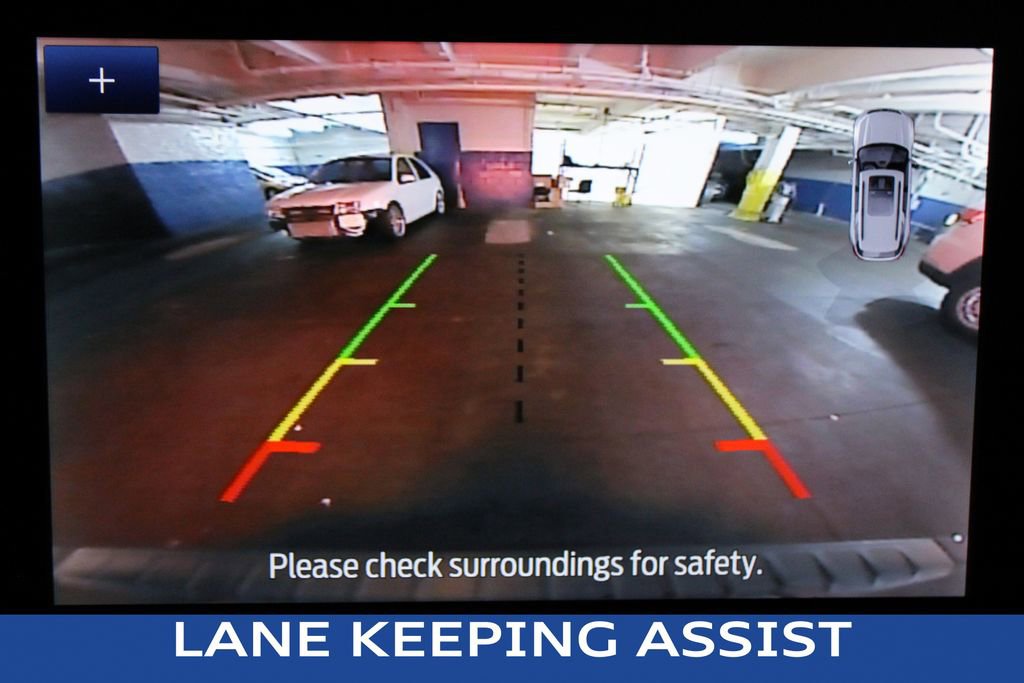 Certified 2022 Ford Explorer XLT w/ Equipment Group 202A image 3