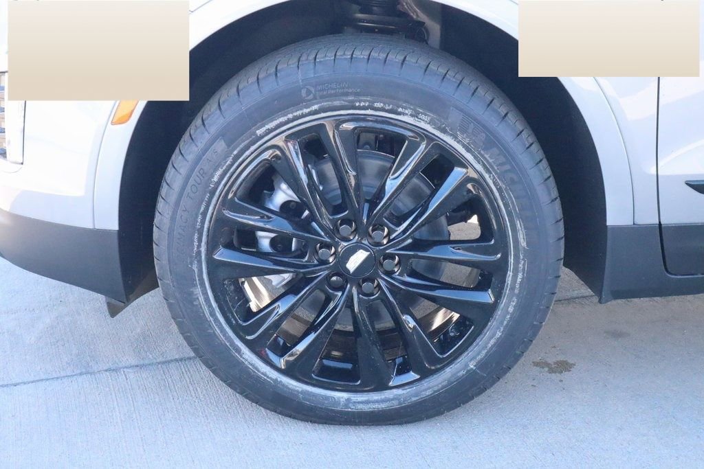 New 2026 Cadillac XT5 Luxury w/ LPO, ONYX Package image 19