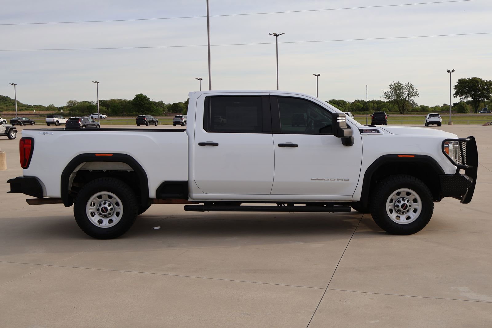 Used 2022 GMC Sierra 2500 Pro w/ Convenience Package image 7