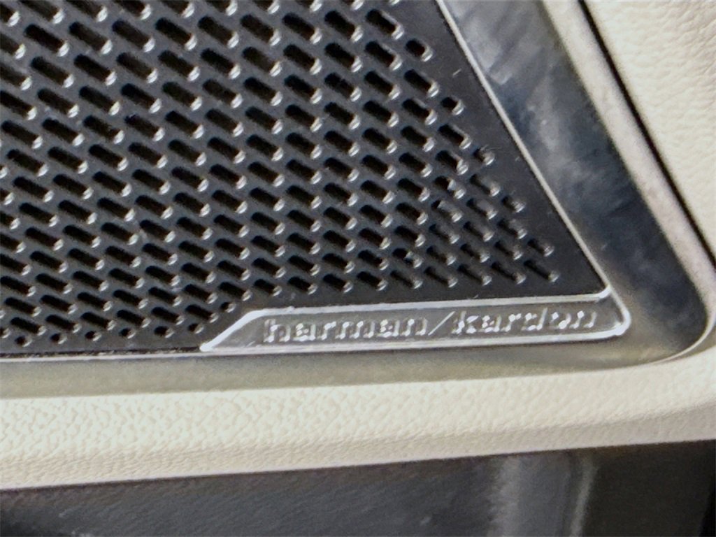 Used 2020 Kia Telluride SX image 12