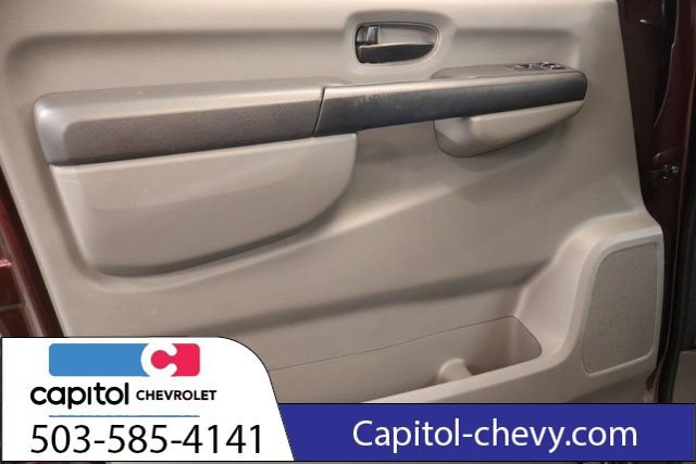 Used 2014 Nissan NV 3500 SV w/ Technology Package RWD image 11