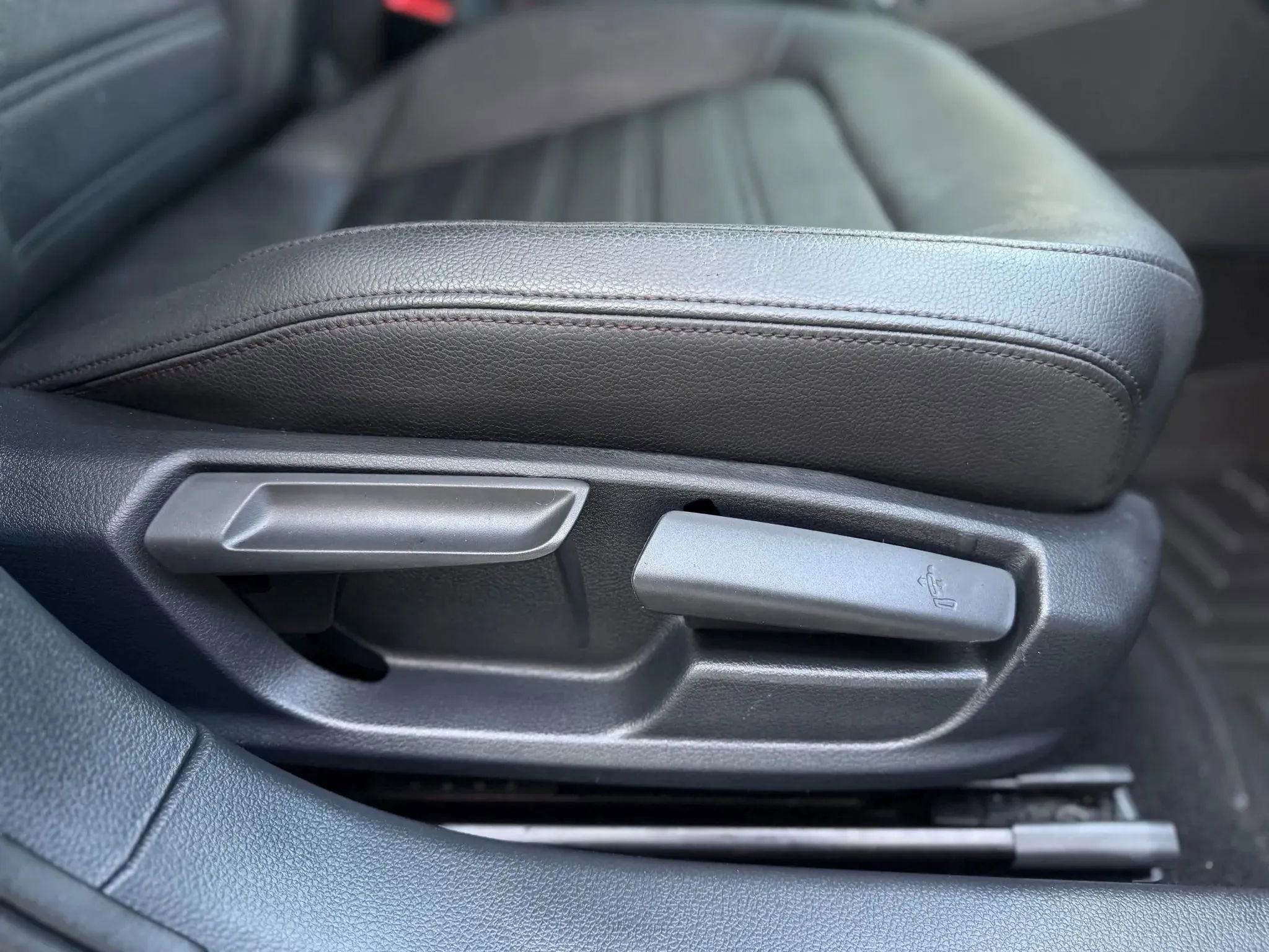 Used 2016 Volkswagen Jetta GLI SEL FWD image 12