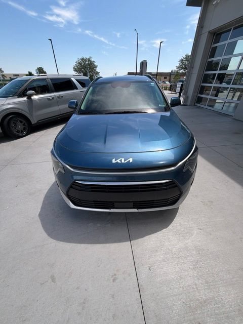 Certified 2024 Kia Niro EX w/ EX Cold Weather Package FWD image 2
