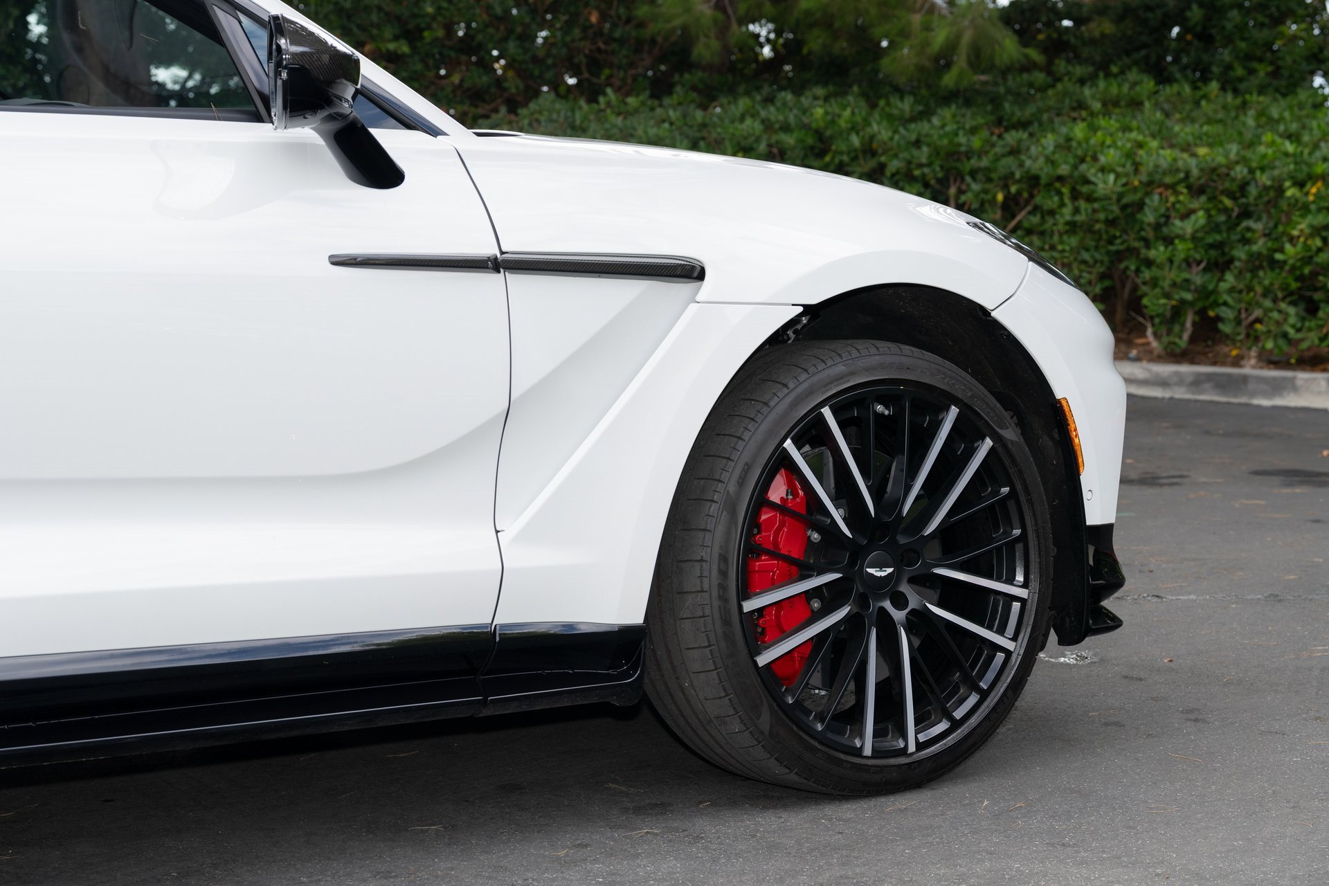 Used 2023 Aston Martin DBX 707 image 8