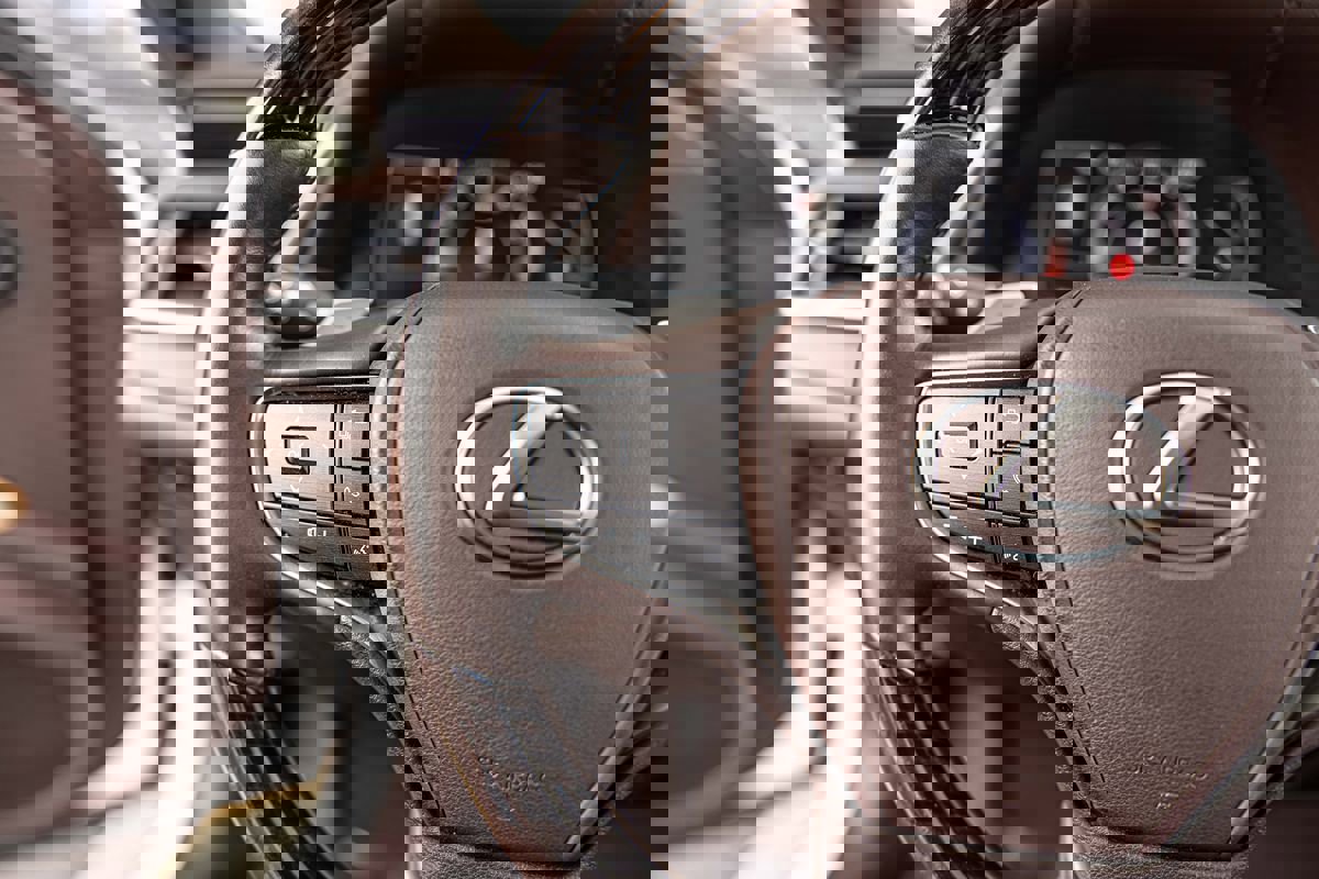 Used 2021 Lexus ES 250 w/ Accessory Package 2 image 25