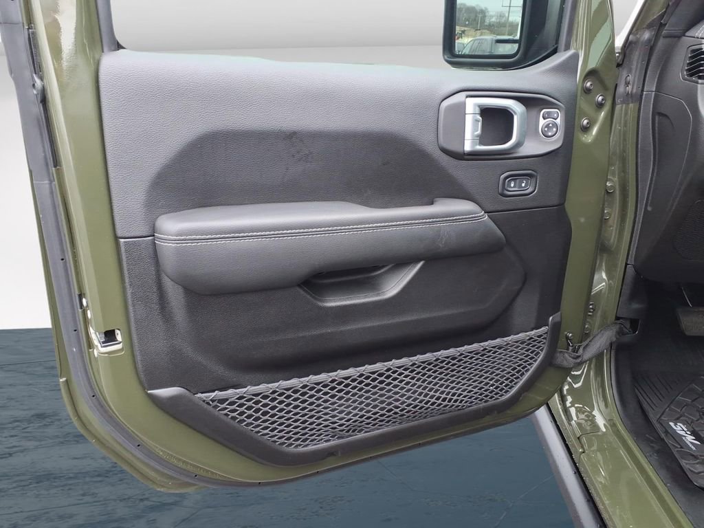 Used 2023 Jeep Wrangler Unlimited Sahara image 18