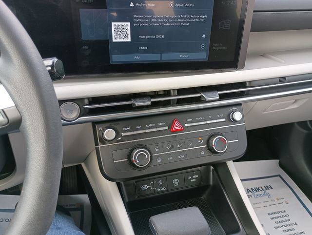 Used 2025 Hyundai Tucson SE image 24