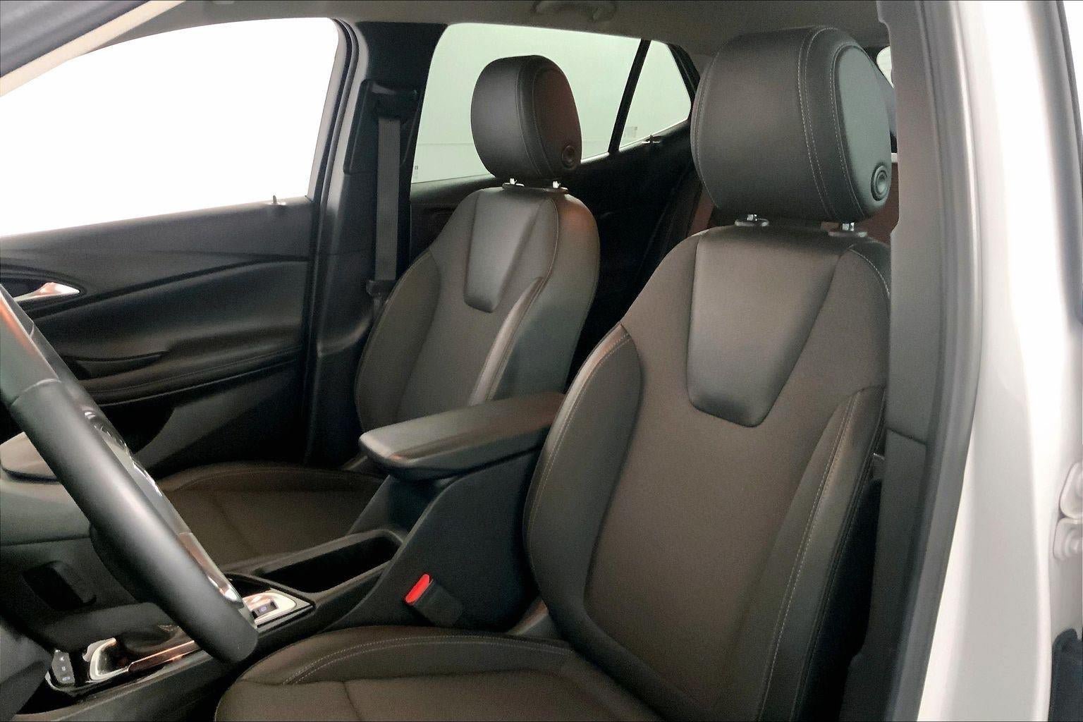 Used 2025 Buick Encore GX Preferred AWD/4WD image 22