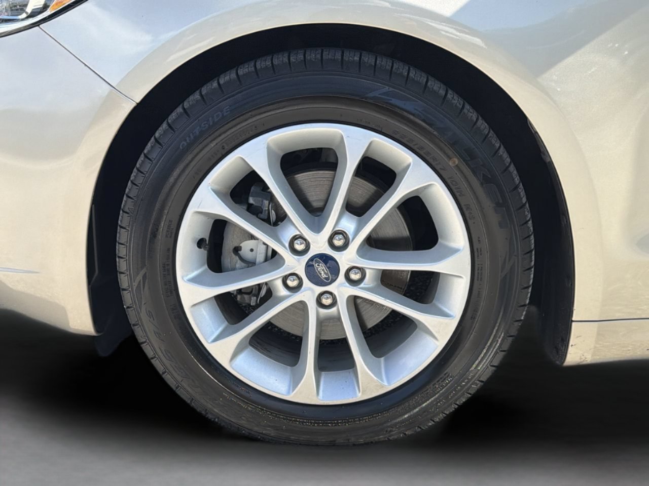 Used 2019 Ford Fusion SEL FWD image 34