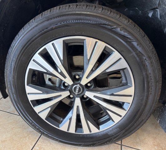 Used 2022 Nissan Rogue SV AWD/4WD image 16