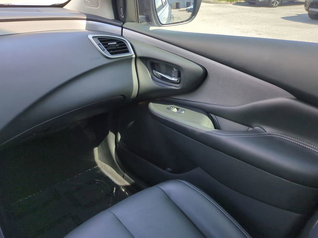 Certified 2024 Nissan Murano SL image 17