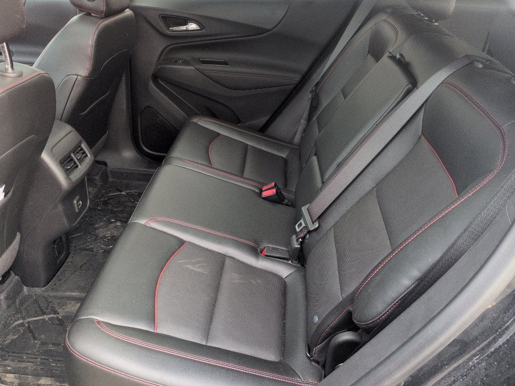Used 2023 Chevrolet Equinox RS w/ RS Leather Package AWD/4WD image 6