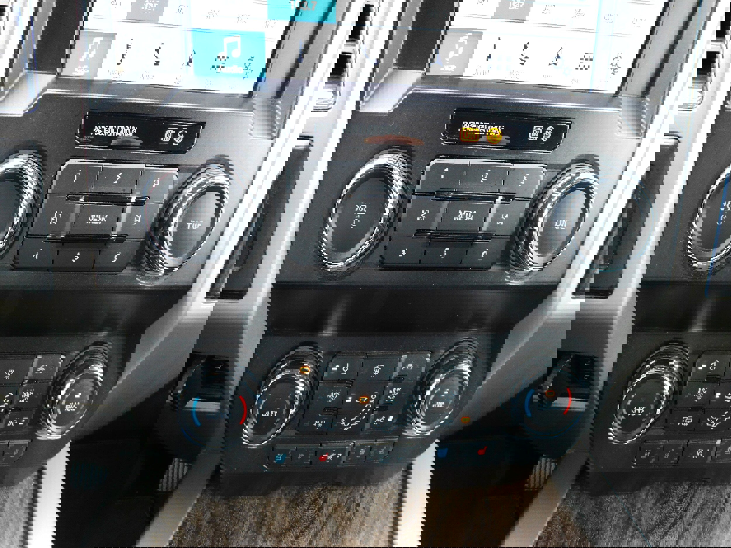 Used 2019 Ford F250 Lariat w/ Chrome Package image 20