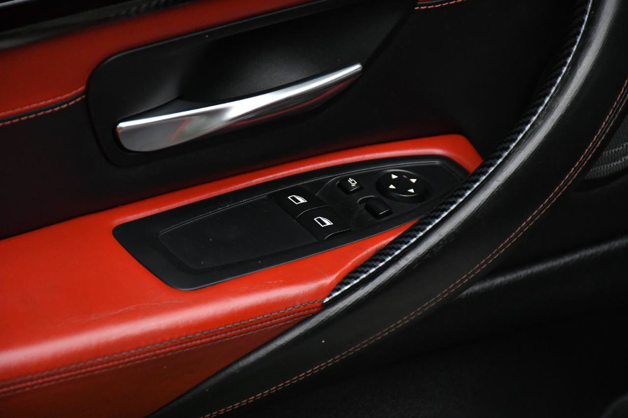 Used 2016 BMW M4 Coupe w/ Executive Package RWD image 21