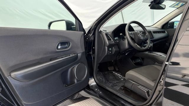 Used 2021 Honda HR-V EX image 29