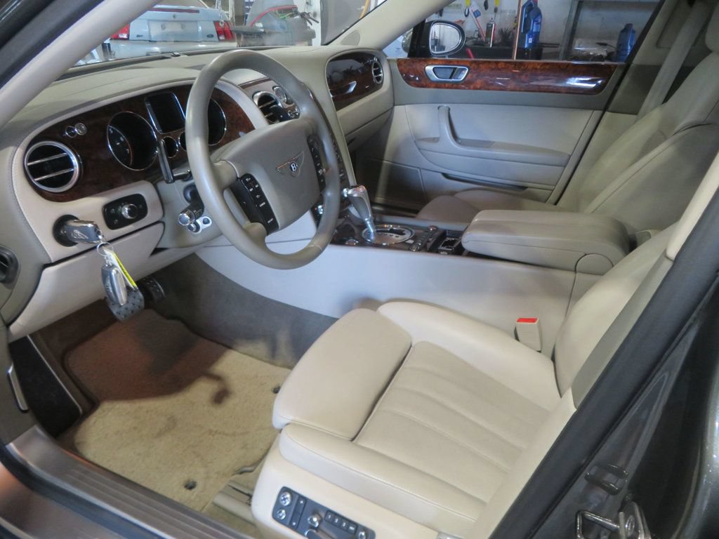 Used 2006 Bentley Flying Spur Flying Spur AWD/4WD image 17
