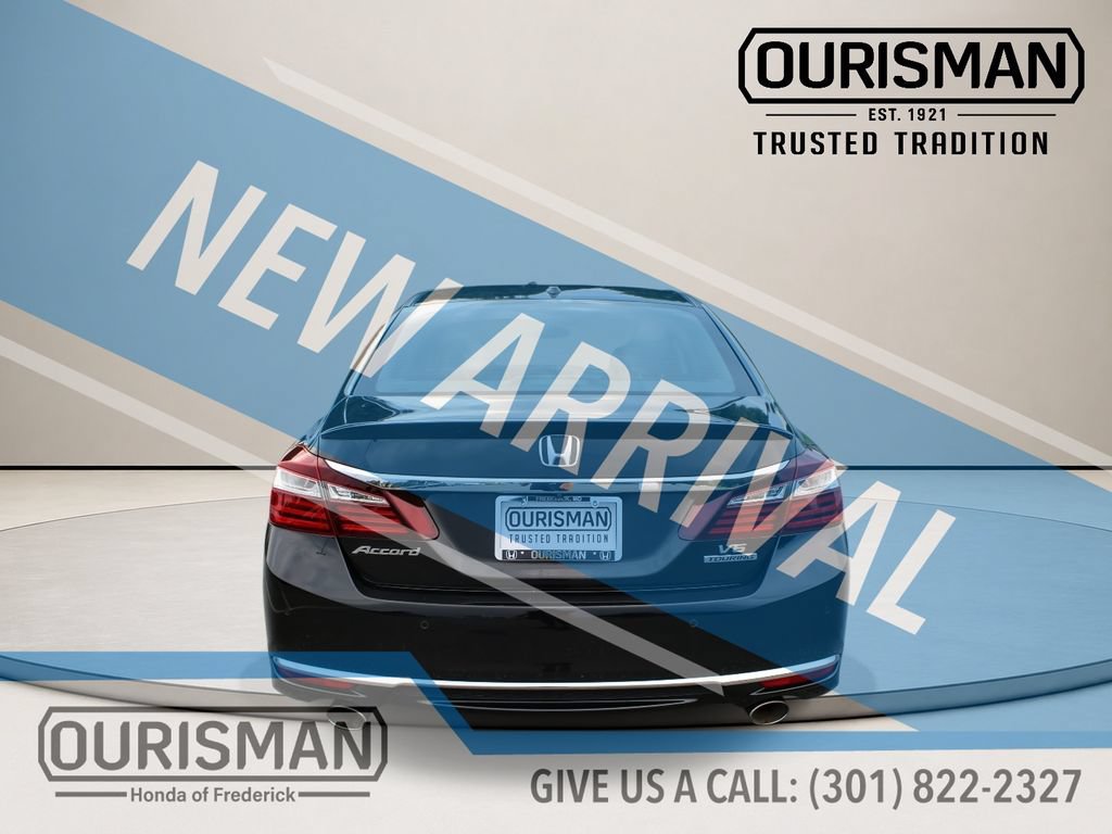 Used 2017 Honda Accord Touring image 8