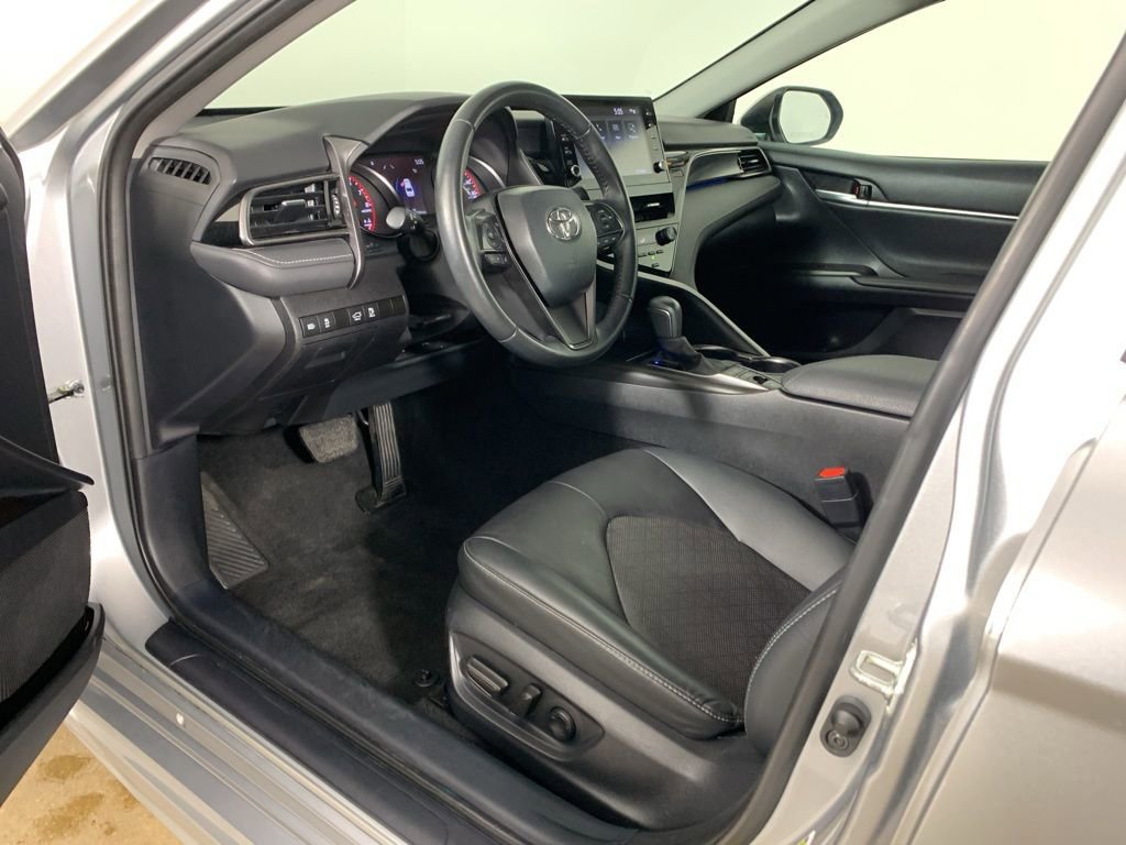 Used 2024 Toyota Camry XSE image 30