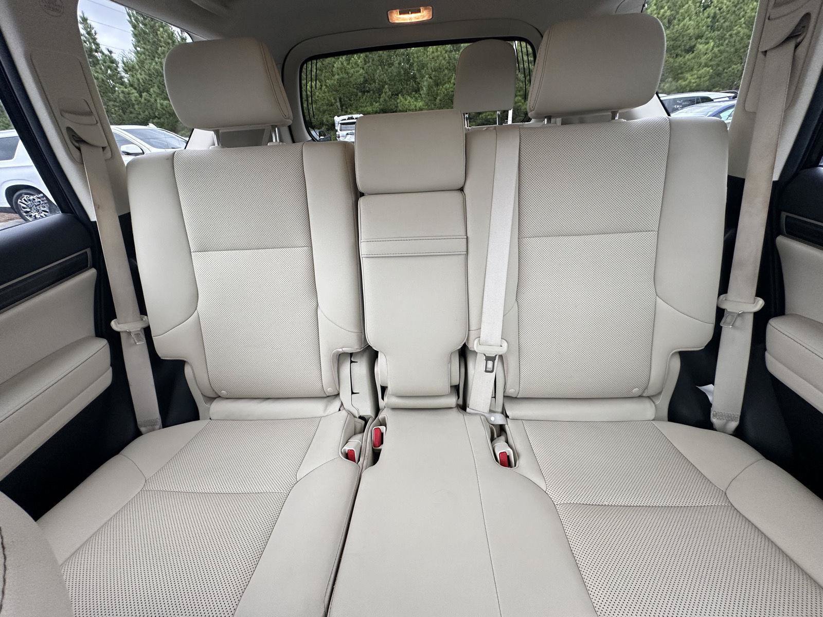 Used 2021 Lexus GX 460 Premium w/ Premium Package AWD/4WD image 12