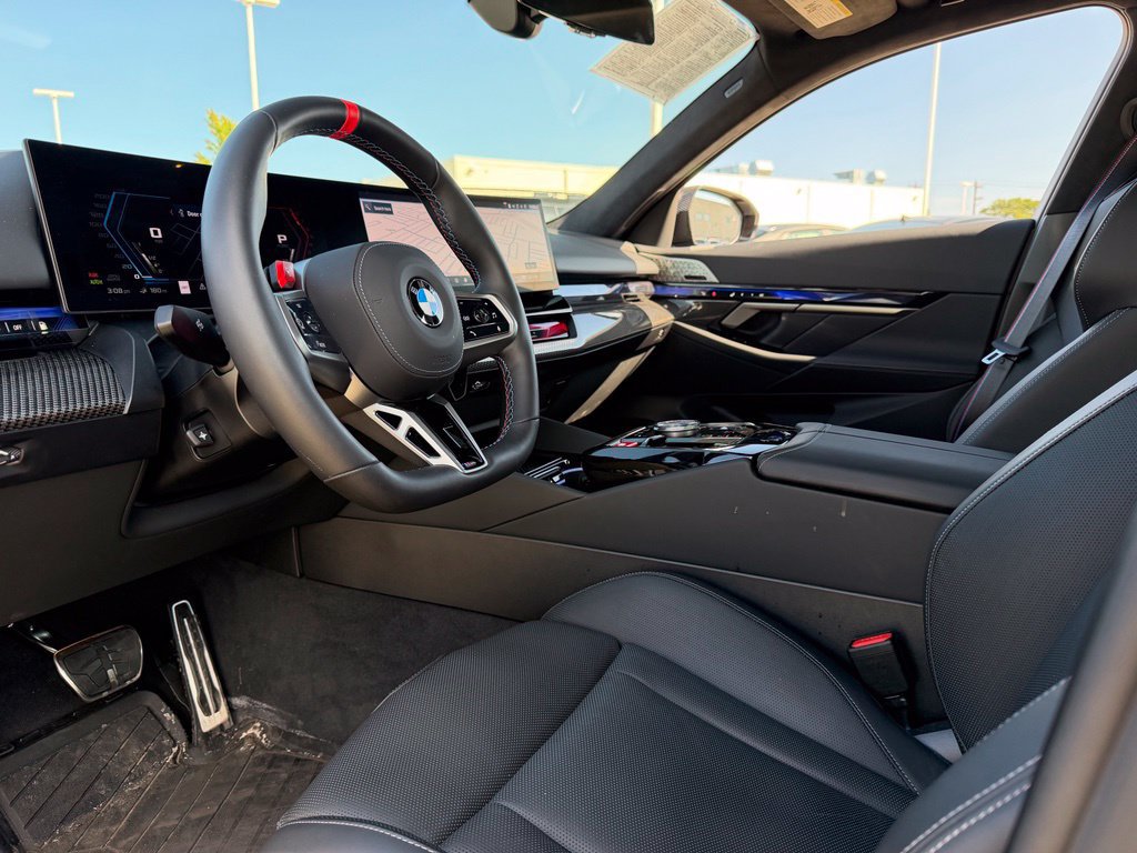 Used 2026 BMW M5 w/ Carbon Package AWD/4WD image 4