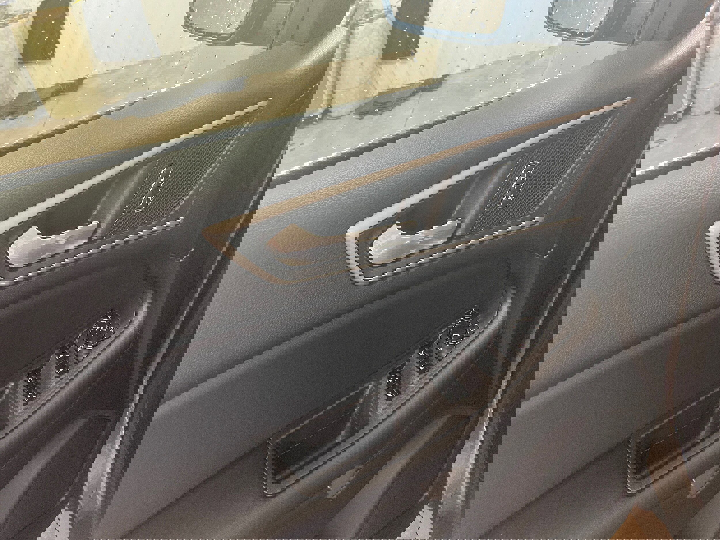 Used 2023 Ford Edge SEL w/ Convenience Package image 11