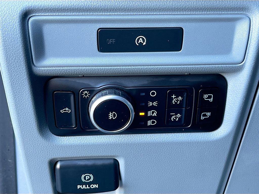 Used 2025 Ford F150 XLT w/ Equipment Group 302A MID image 10