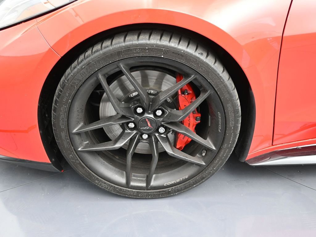 Used 2025 Chevrolet Corvette Z06 image 9